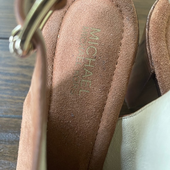 Michael Kors open toe shoe sandals size 9 1/2 Tan - Picture 3 of 4
